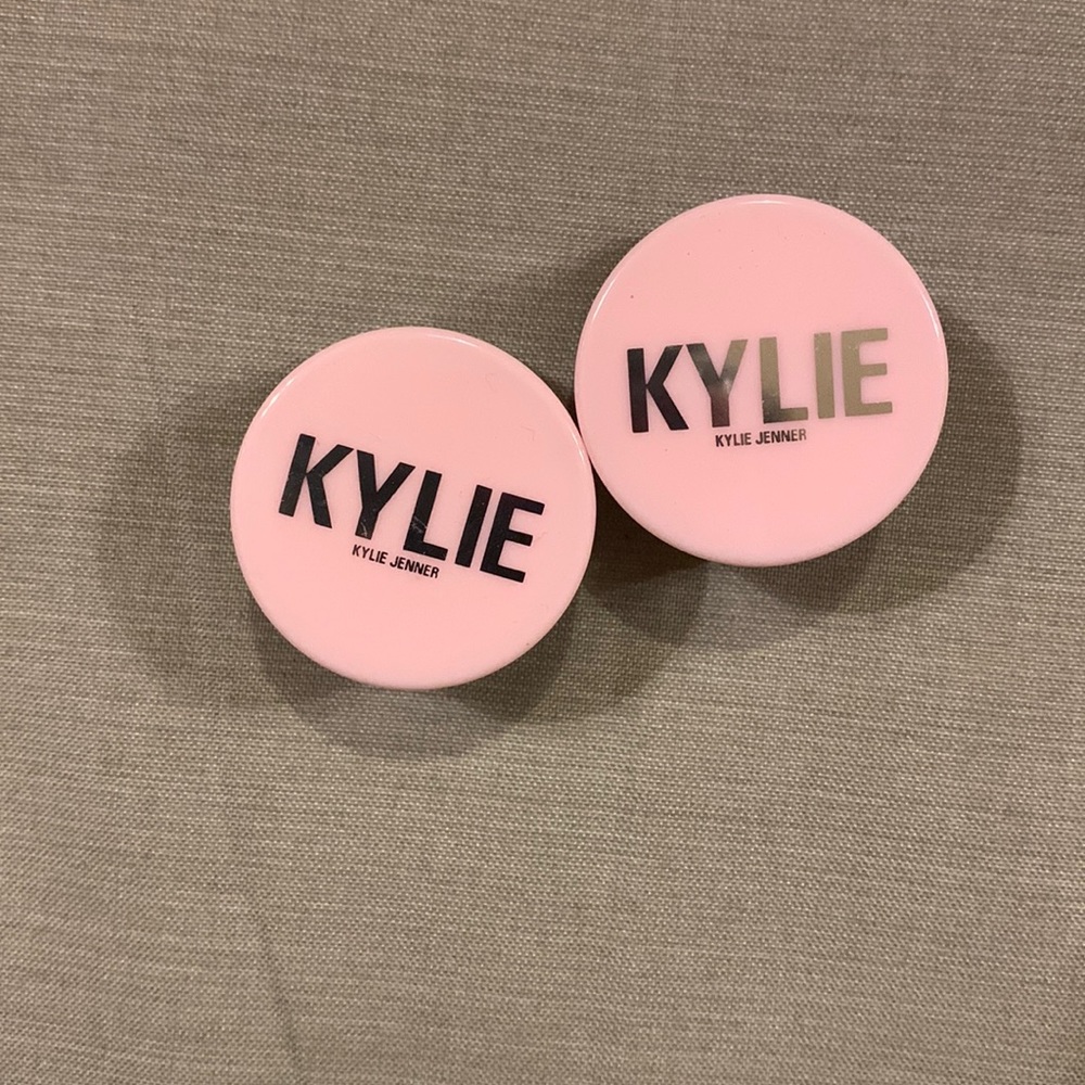 2 Kylie Jenner shimmer eye glaze (new)